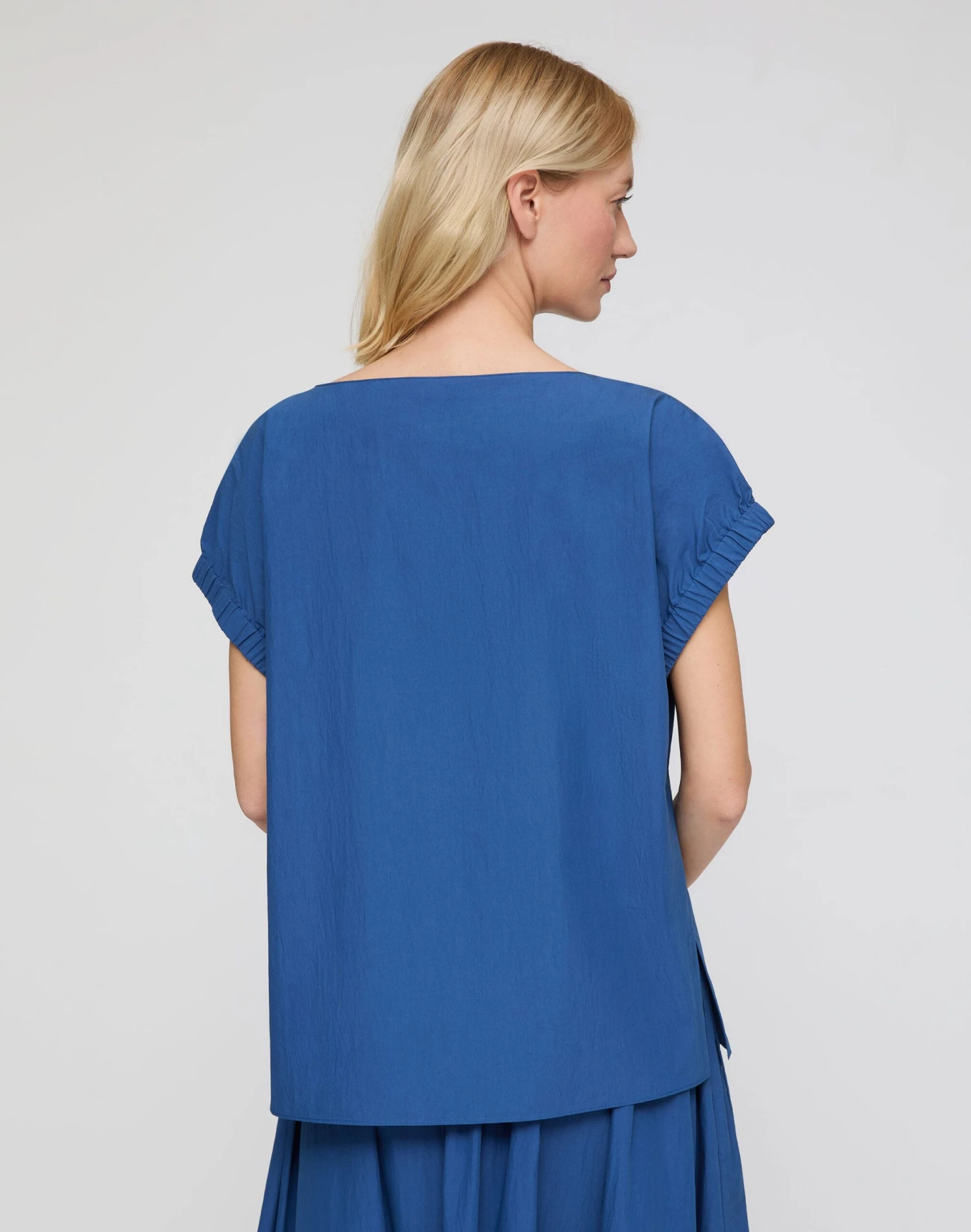 Travel Cotton Gathered Cuff Shirt 5 Travel Cotton Gathered Cuff Shirt - Image 5