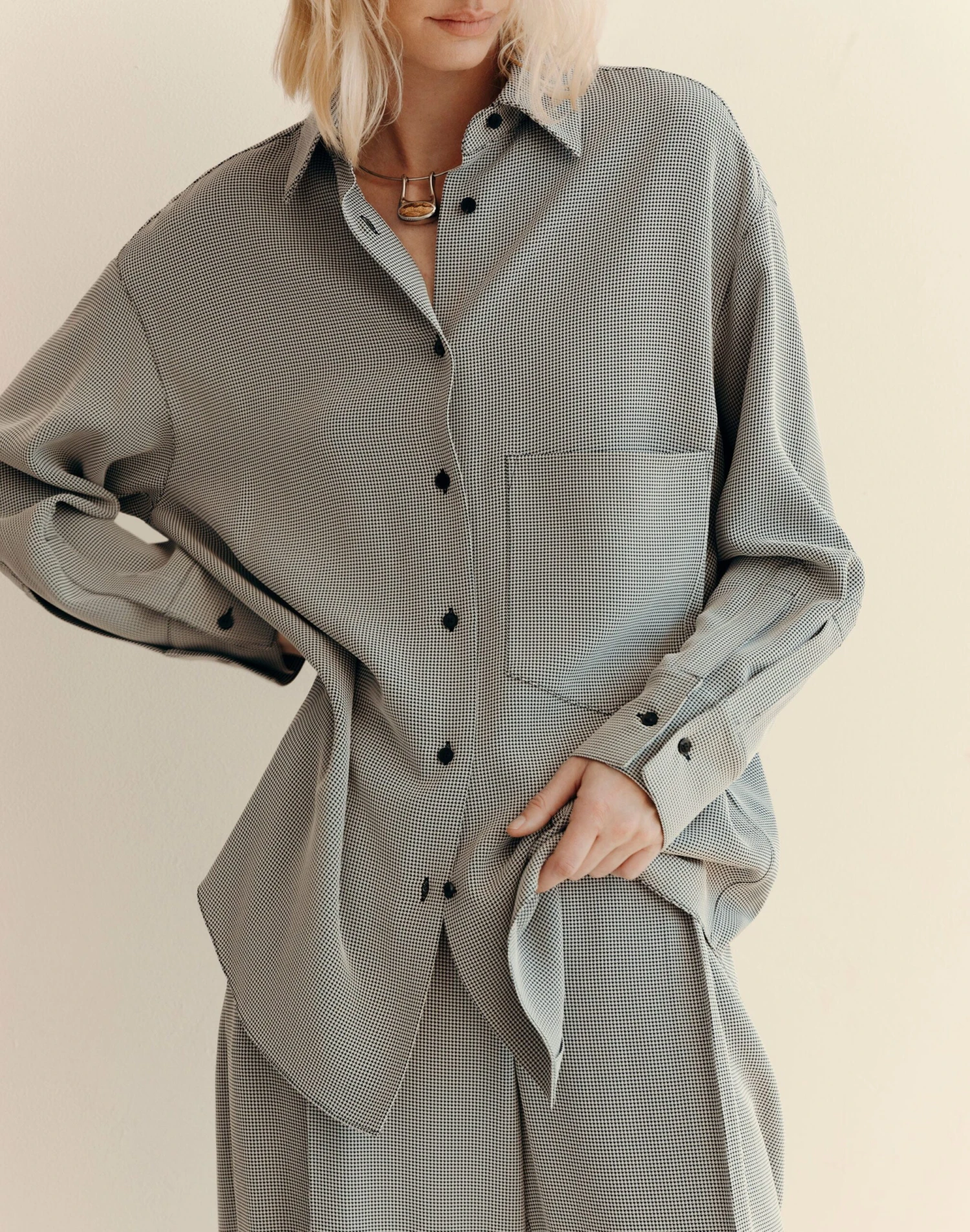 Fluid Houndstooth Jacquard Oversized Shirt 5 Fluid Houndstooth Jacquard Oversized Shirt - Image 5
