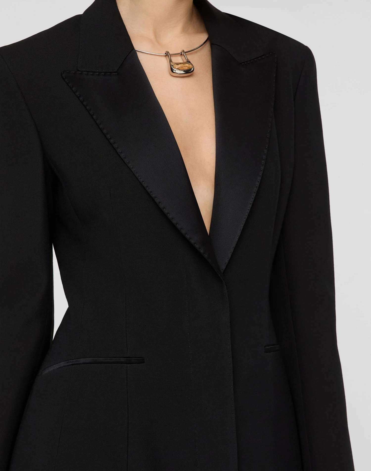Wool-Silk Crepe Tuxedo Coat 3 Wool-Silk Crepe Tuxedo Coat - Image 3